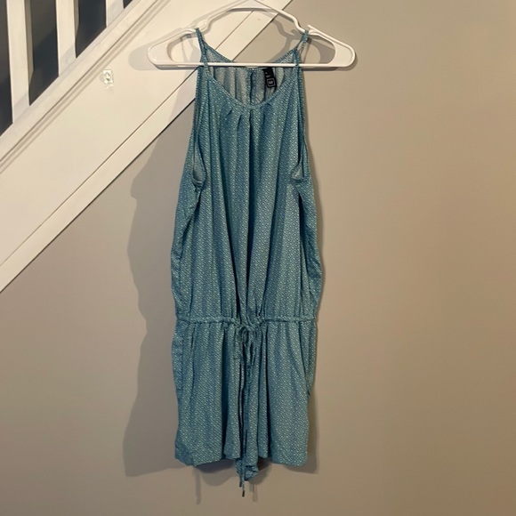 NWT GAP Blue Patterned Romper - Picture 1 of 7